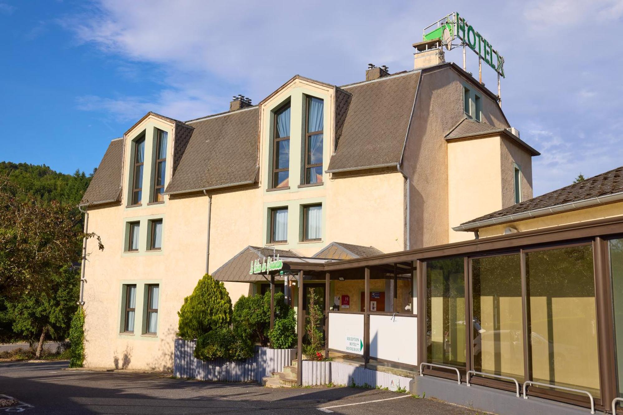Hotel-Restaurant Le Calice Du Gevaudan - A75 Banassac Екстер'єр фото
